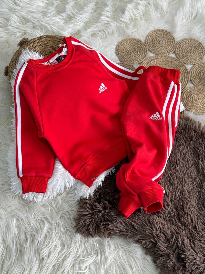 1-6 yaş aralığı adidas yazı detaylı takım kırmızı